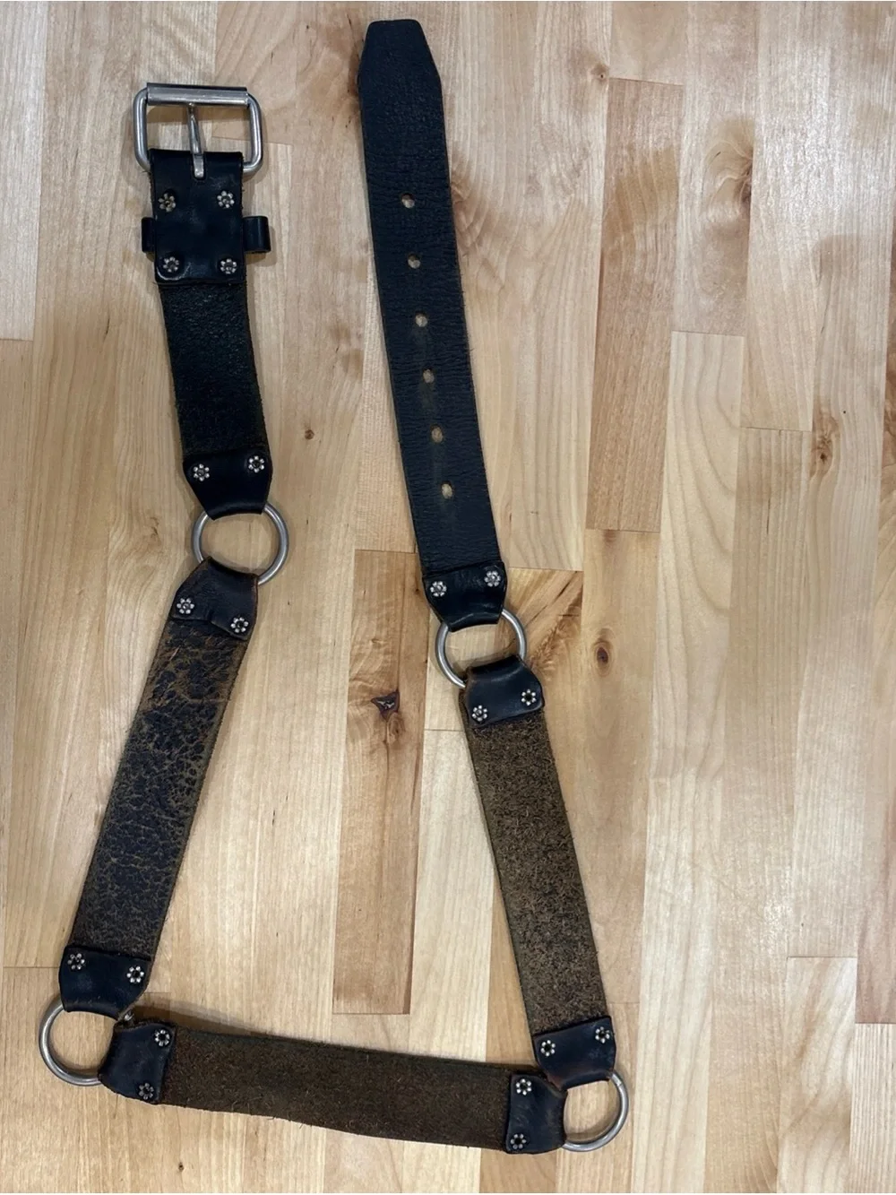Vintage Flame Black Leather Belt 29-34 metal o-rings worn in